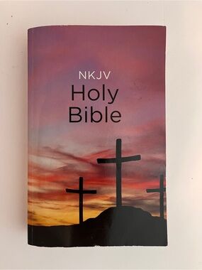 NKJV Holy Bible - Sunset Cross Design, Outreach Bible